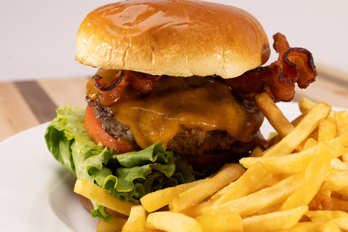 SIGNATURE BURGER - Image 3