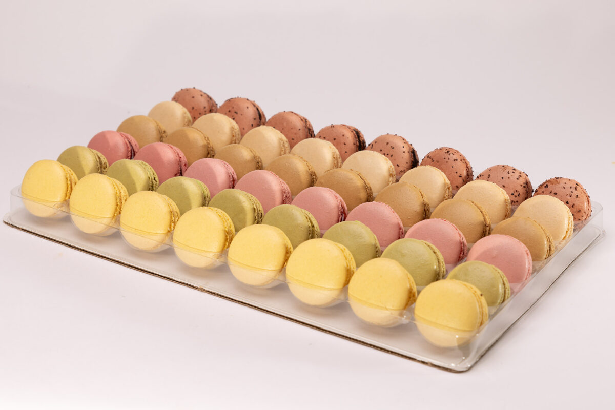 FRENCH MACARON ASSORTED TRAY