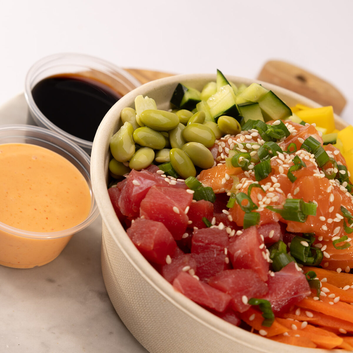 MAKE YOUR OWN POKÉ BOWL