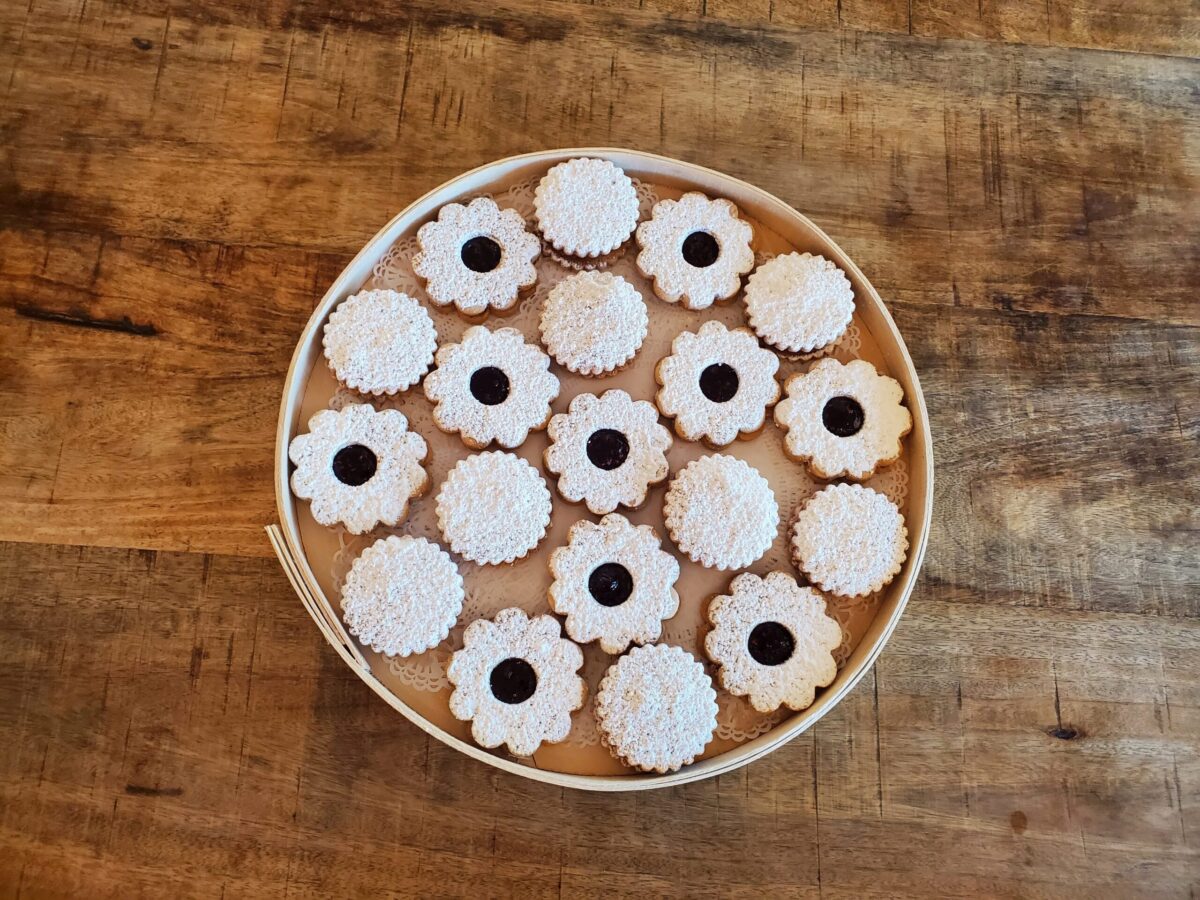 LINZER & ALFAJORES COOKIES TRAY