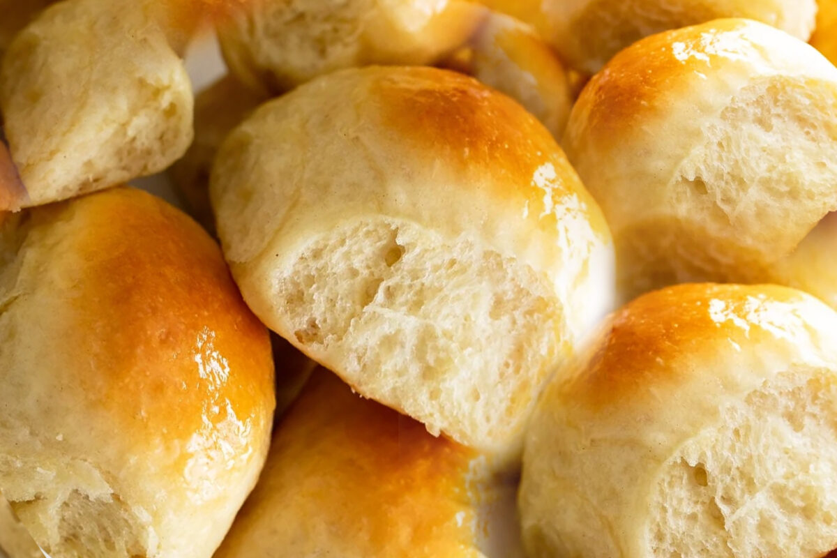 DINNER ROLLS