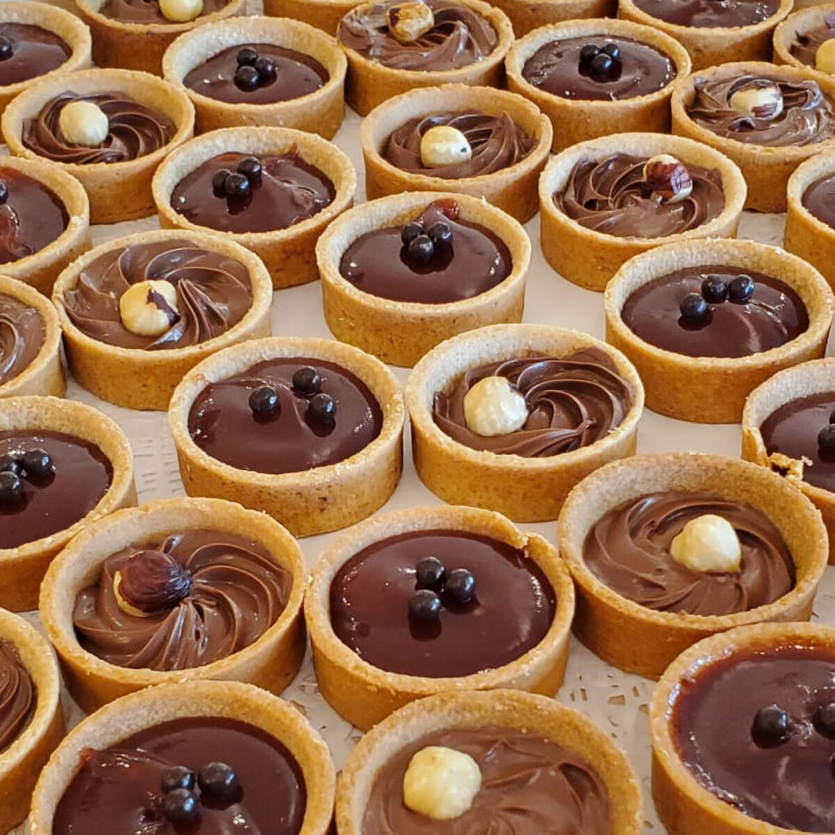 MINI GUAVA & NUTELLA TARTS