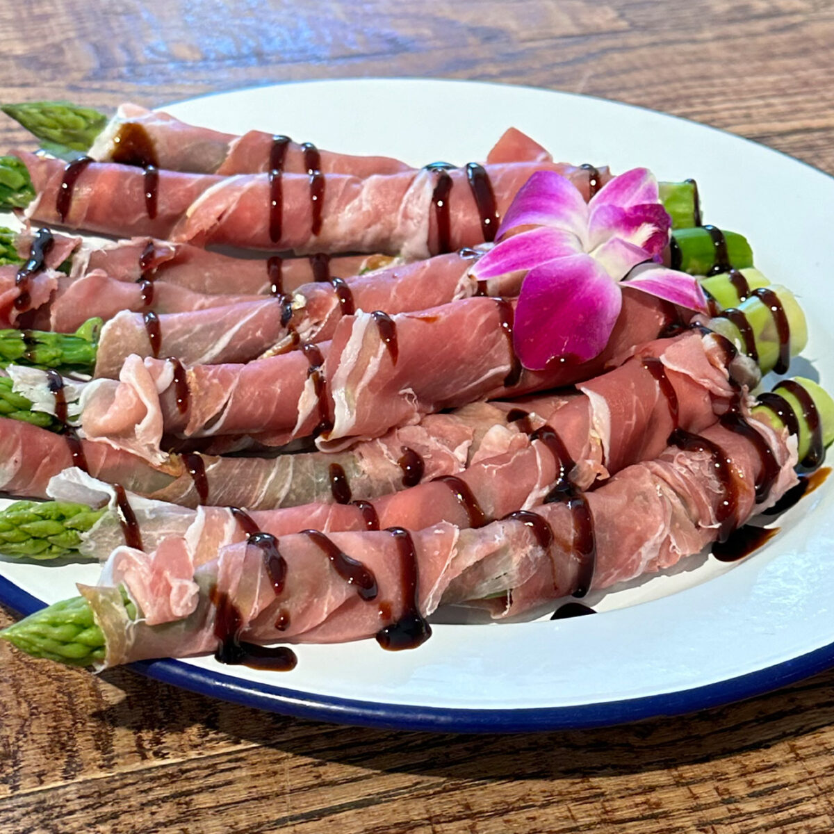 PROSCIUTTO WRAPPED ASPARAGUS
