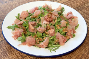 ARUGULA, FIG & PROSCIUTTO SALAD