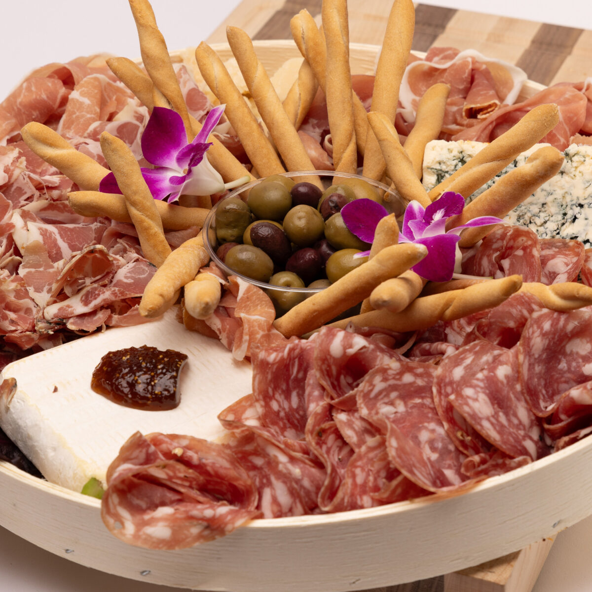 ITALIAN CHEESE & CHARCUTERIE BOARD