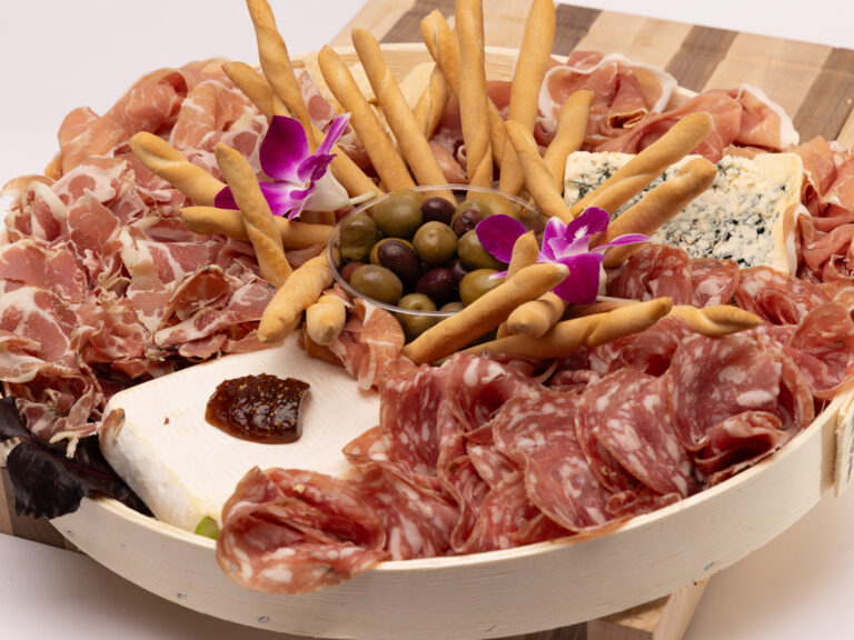 ITALIAN CHEESE & CHARCUTERIE BOARD