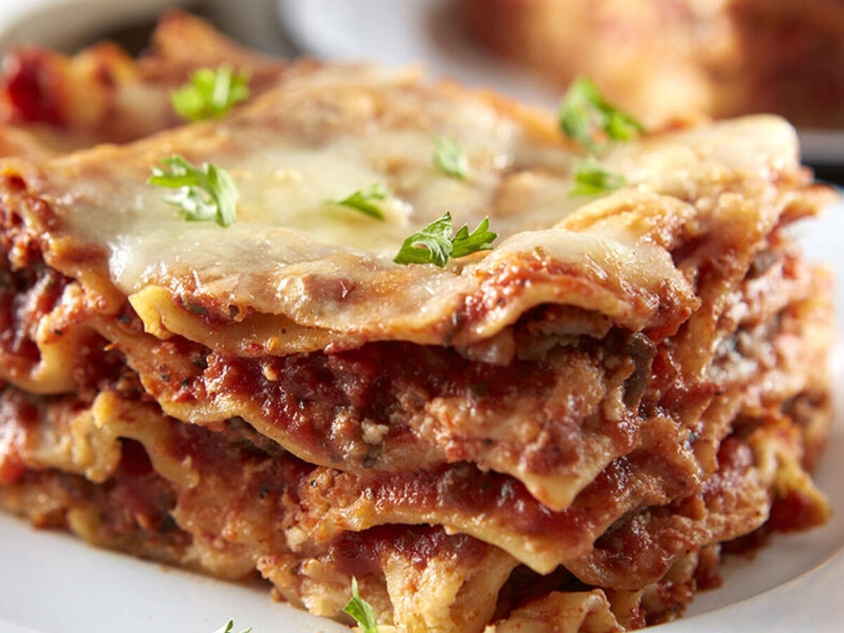 HOMEMADE BEEF LASAGNA