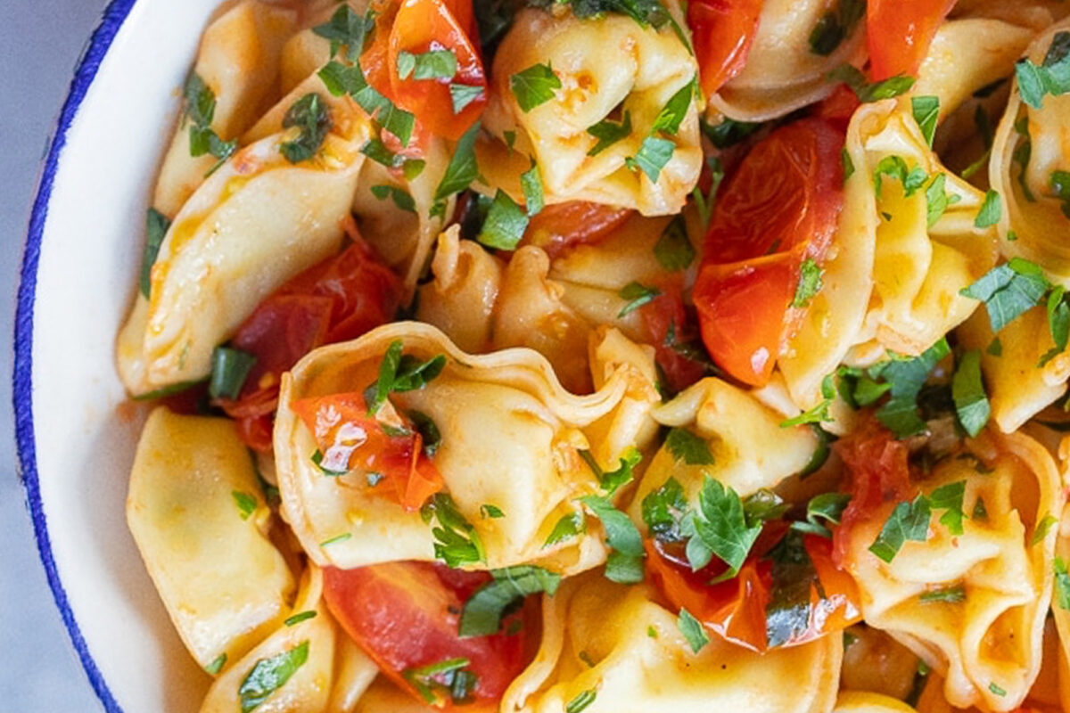 CHEESE TORTELLINI TOMATO