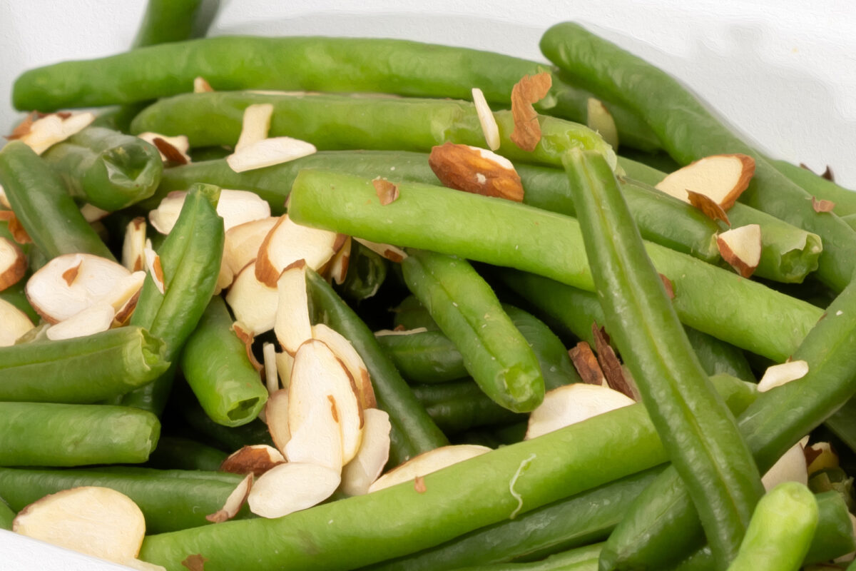 GREEN BEANS W/ALMONDS