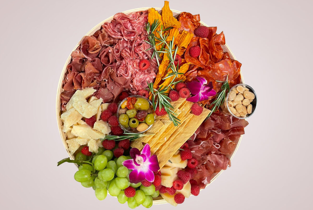 FESTIVE DELI MEAT, CHEESE & FRUIT