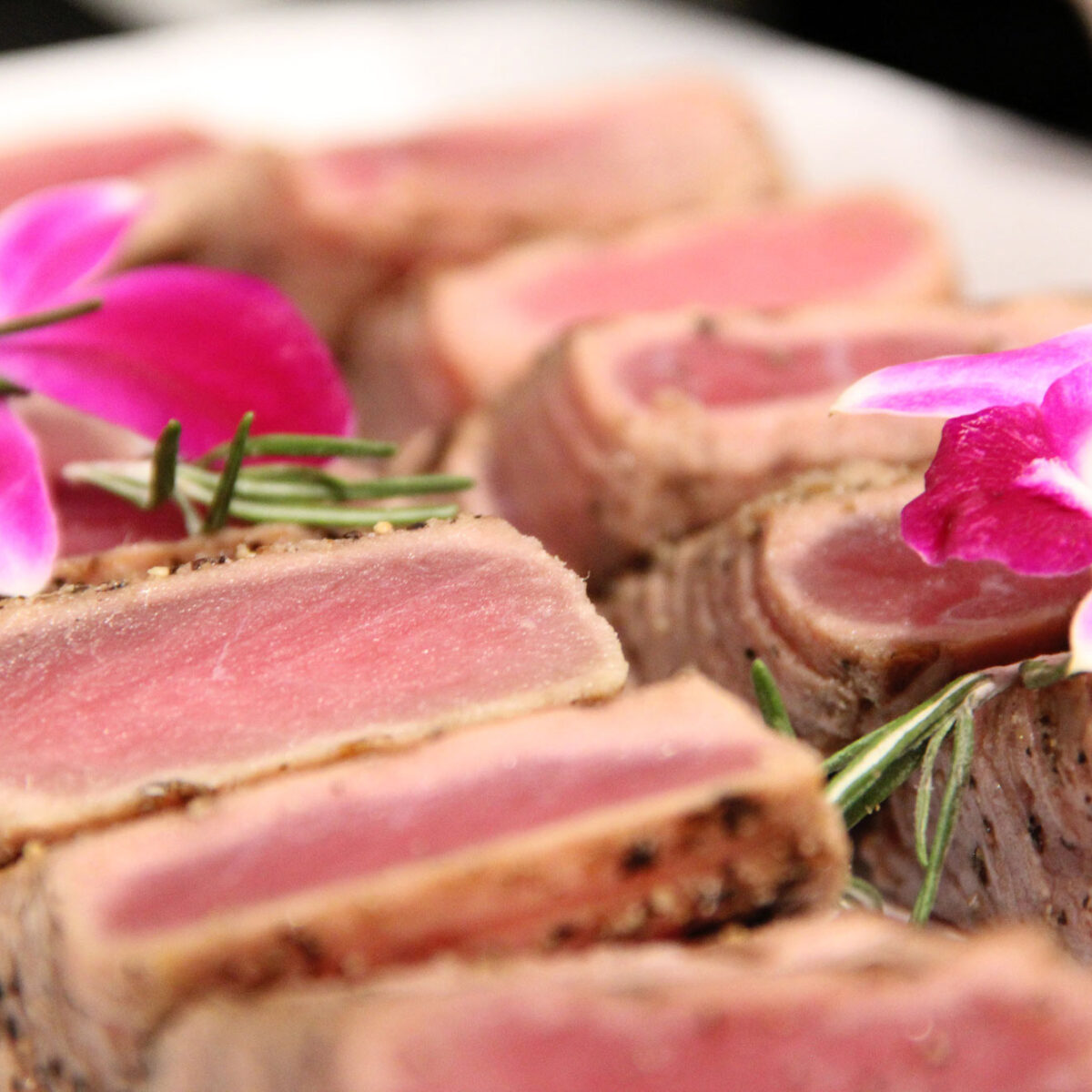 SEARED TUNA TATAKI