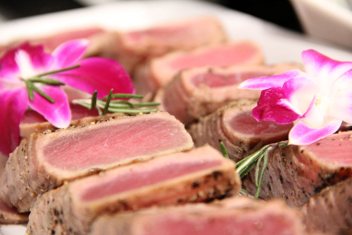 SEARED TUNA TATAKI